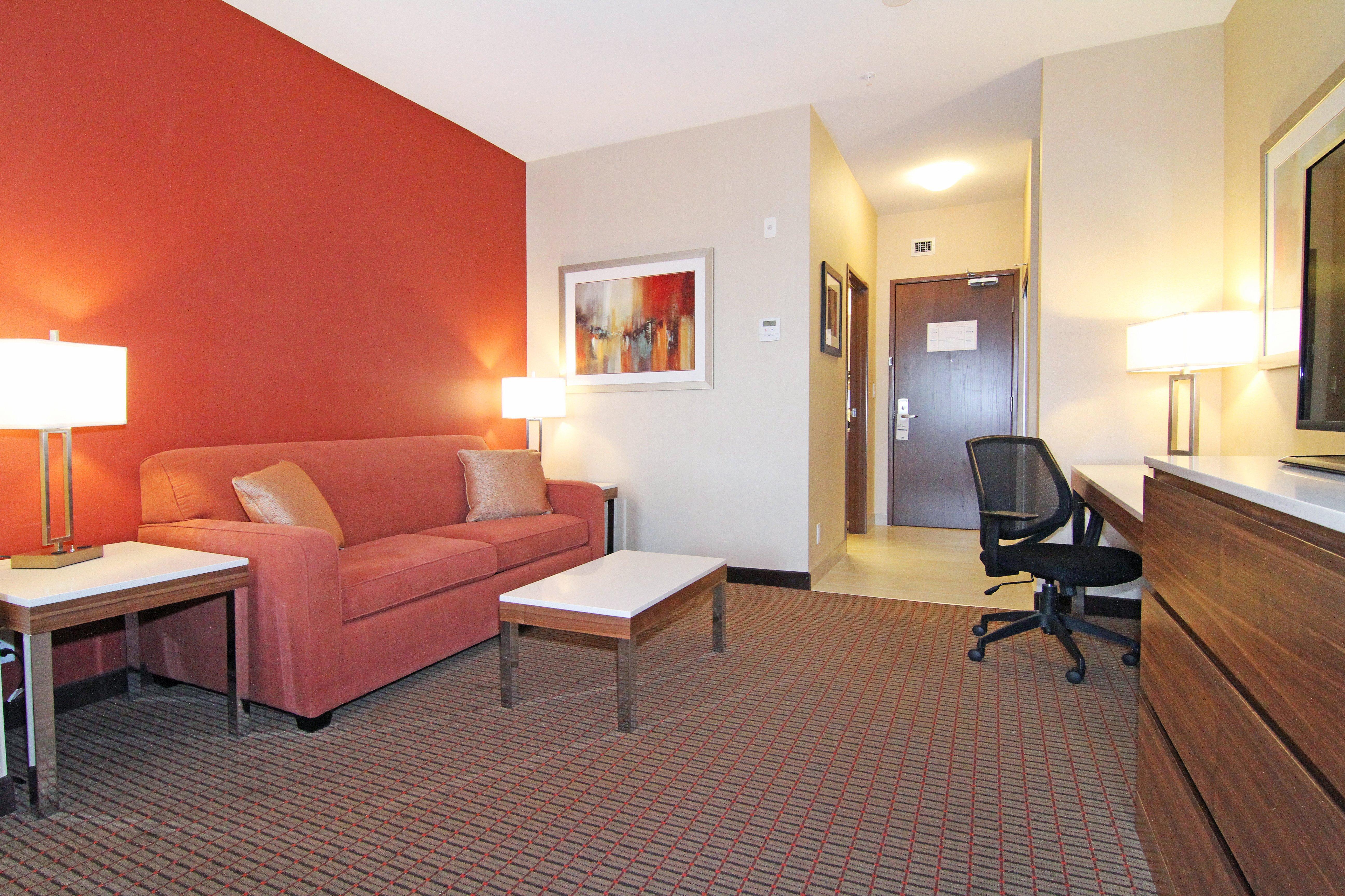 Holiday Inn Express And Suites Calgary University By Ihg Экстерьер фото