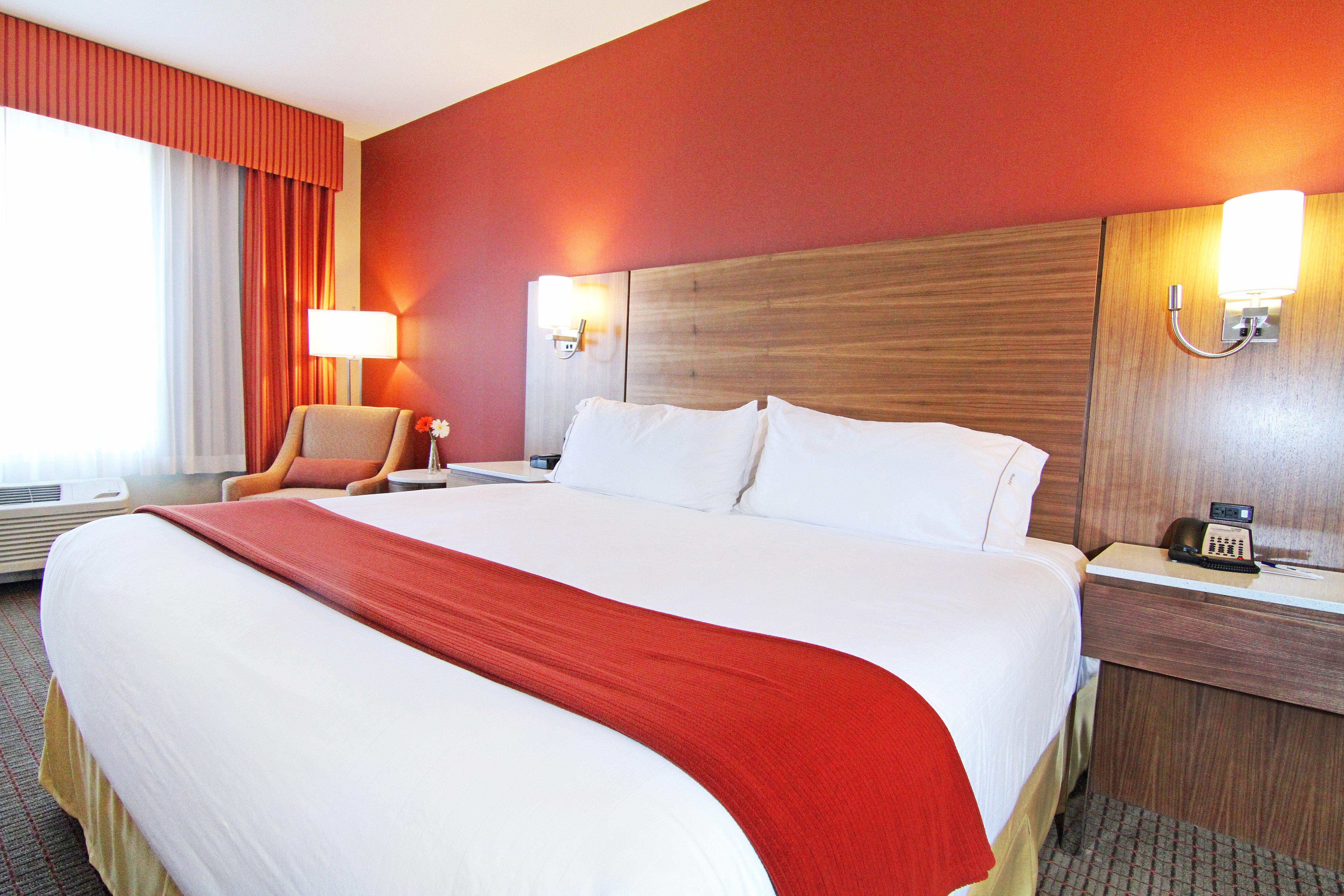 Holiday Inn Express And Suites Calgary University By Ihg Экстерьер фото