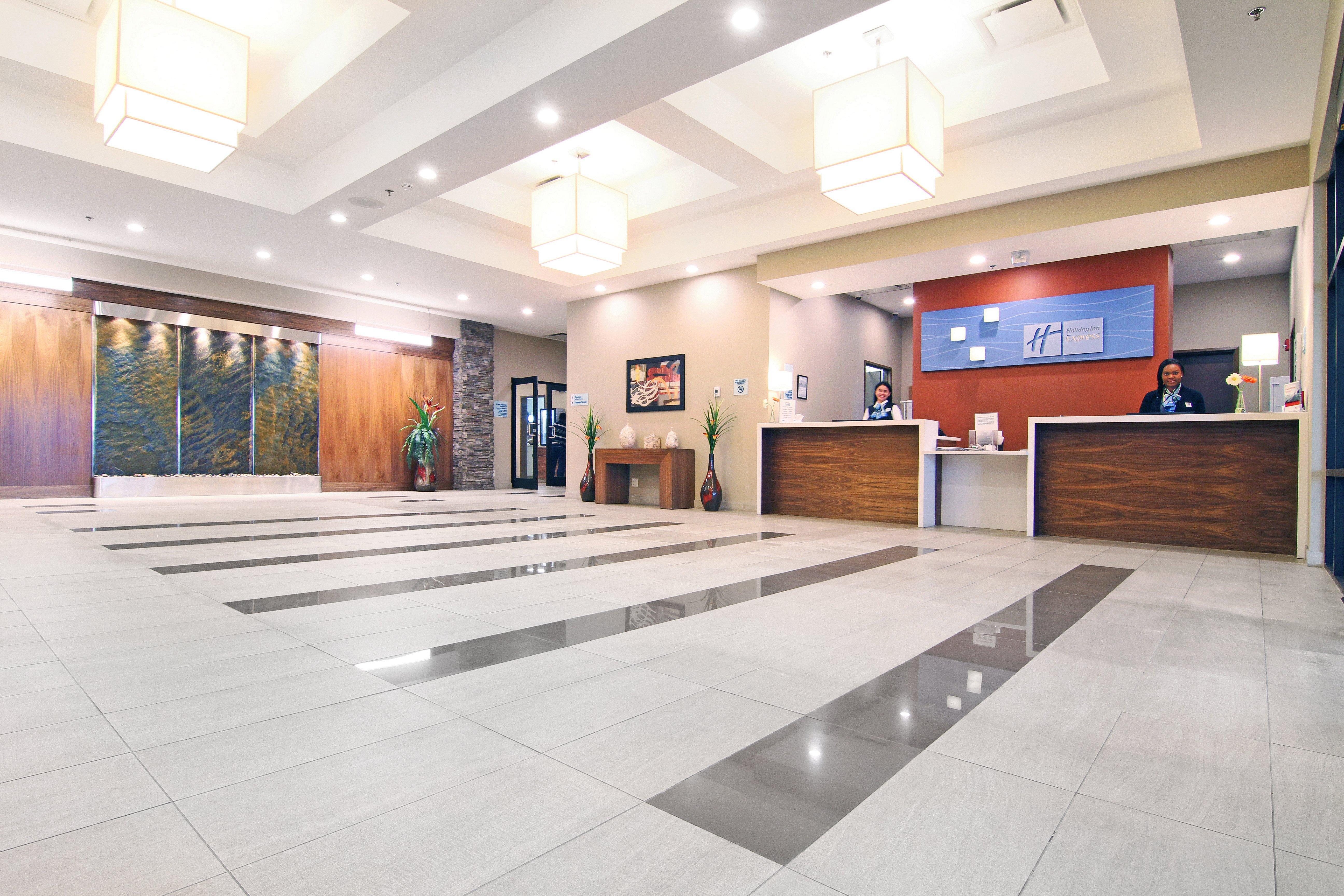 Holiday Inn Express And Suites Calgary University By Ihg Экстерьер фото