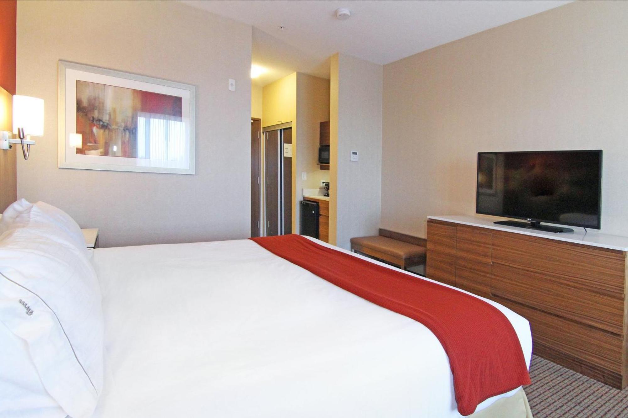 Holiday Inn Express And Suites Calgary University By Ihg Экстерьер фото
