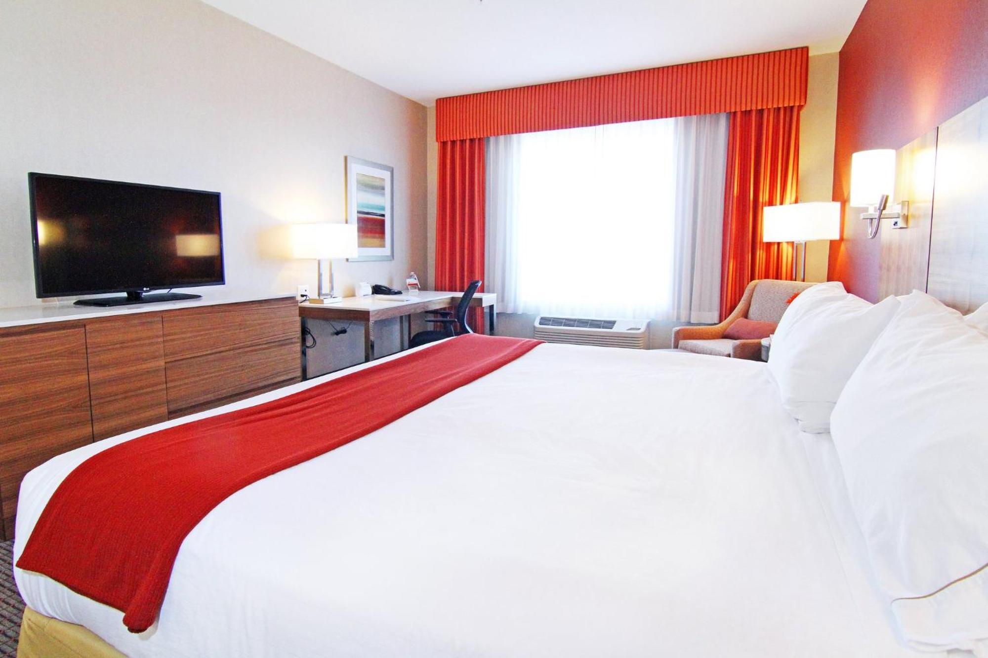 Holiday Inn Express And Suites Calgary University By Ihg Экстерьер фото